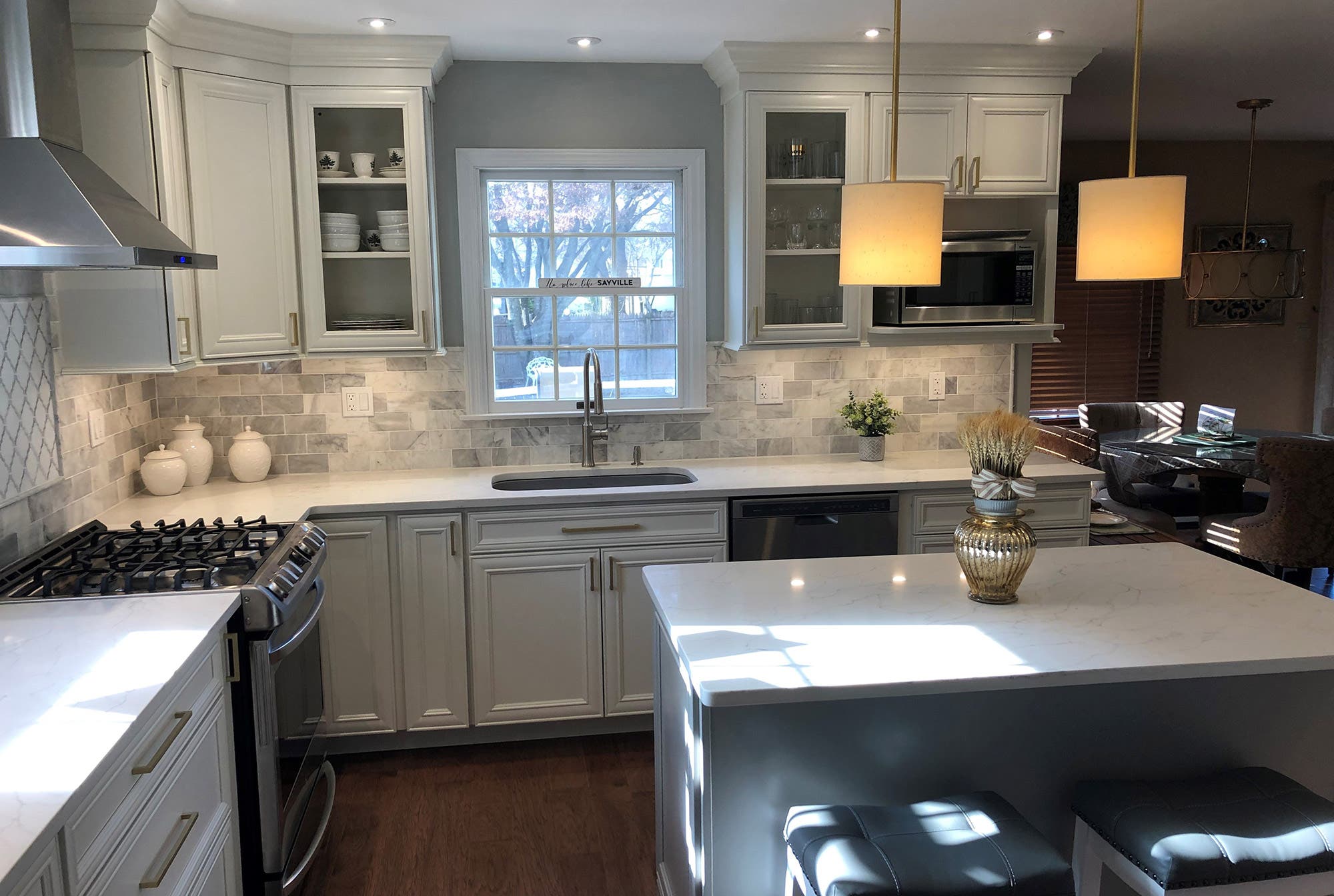 Hawthorne Maple Alabaster kitchen in a customer's home