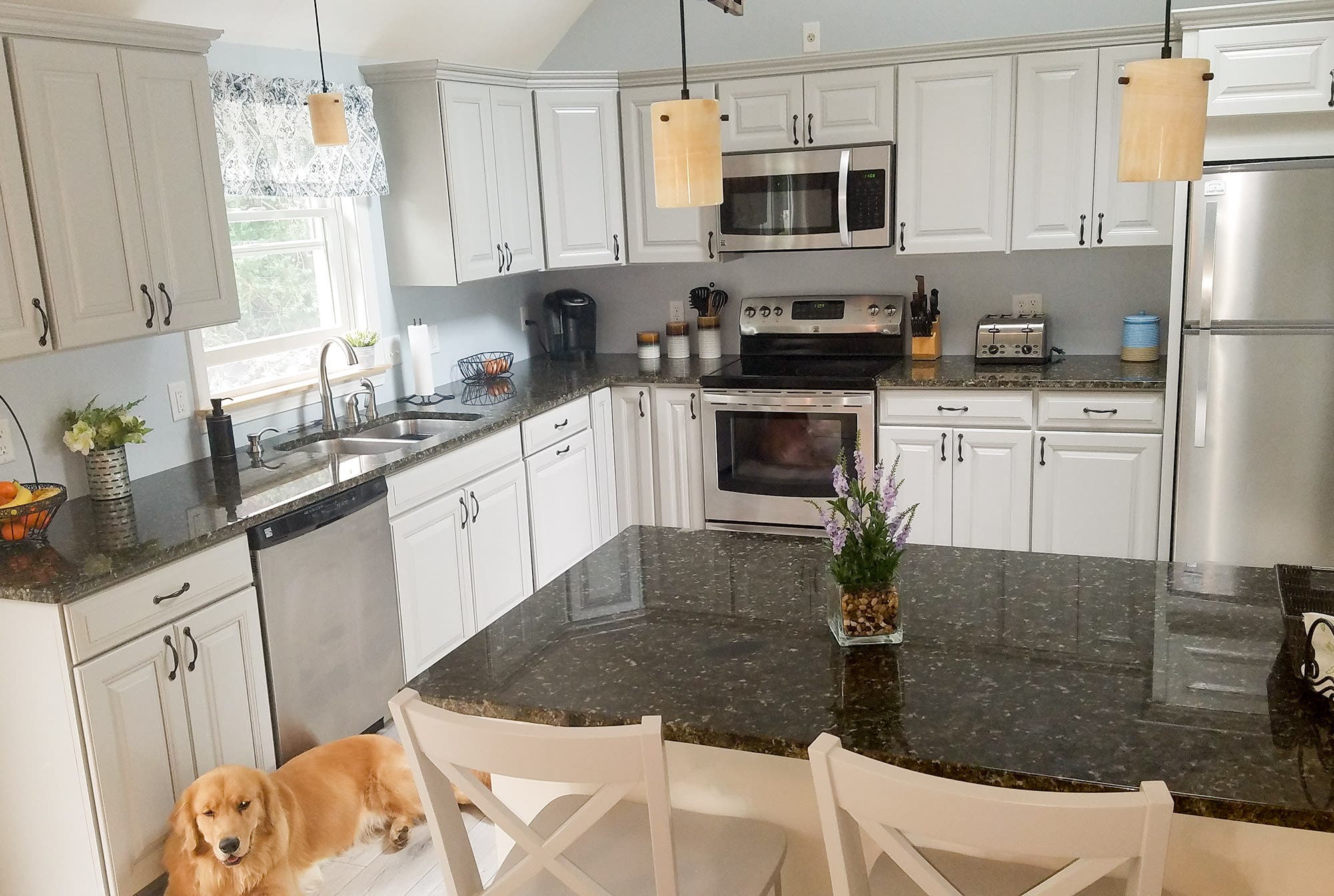 Photo of customer's kitchen in Jupiter Maple Willow Gray