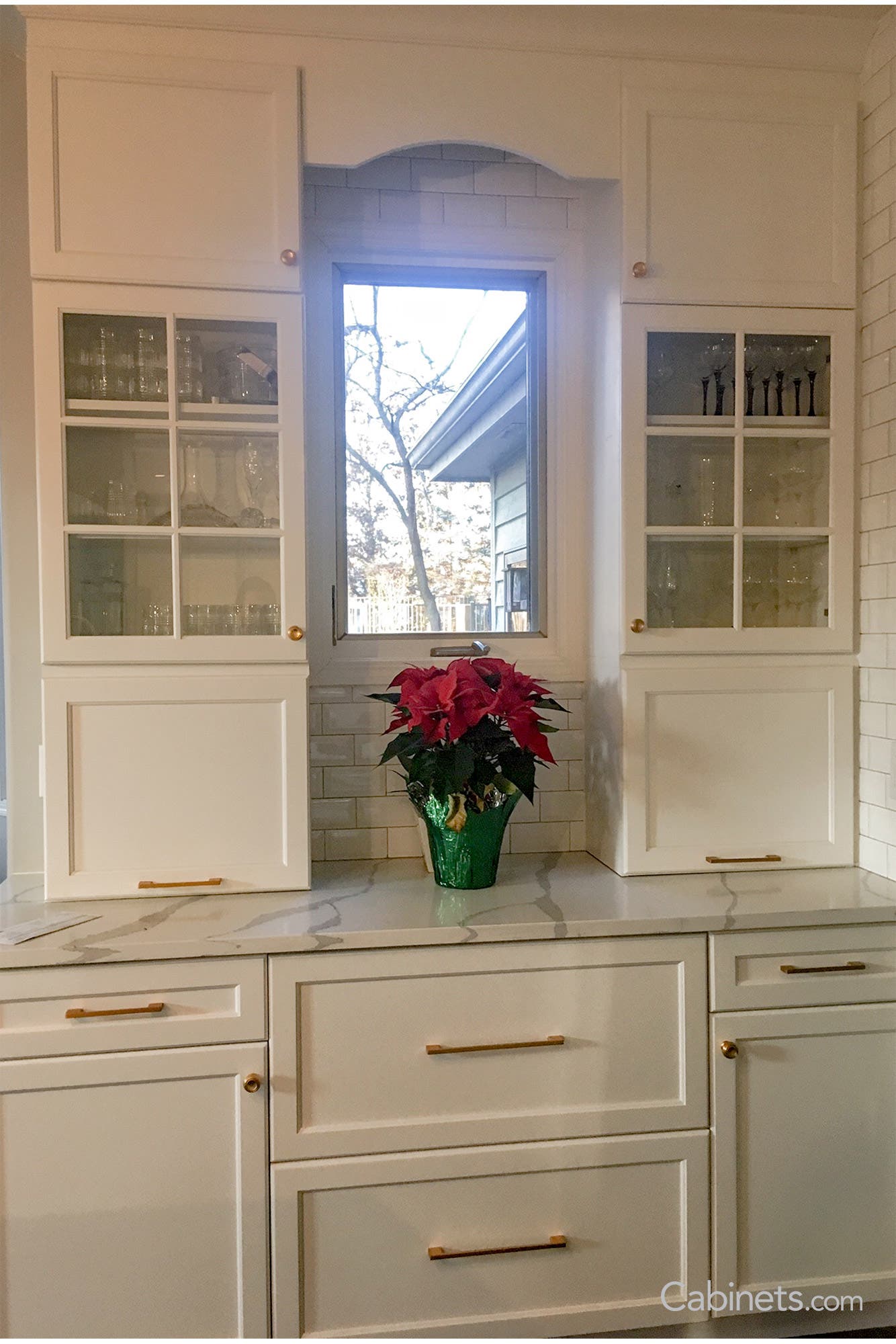 Creative use of window space on display with Lombard Maple Bright White customer kitchen cabinets