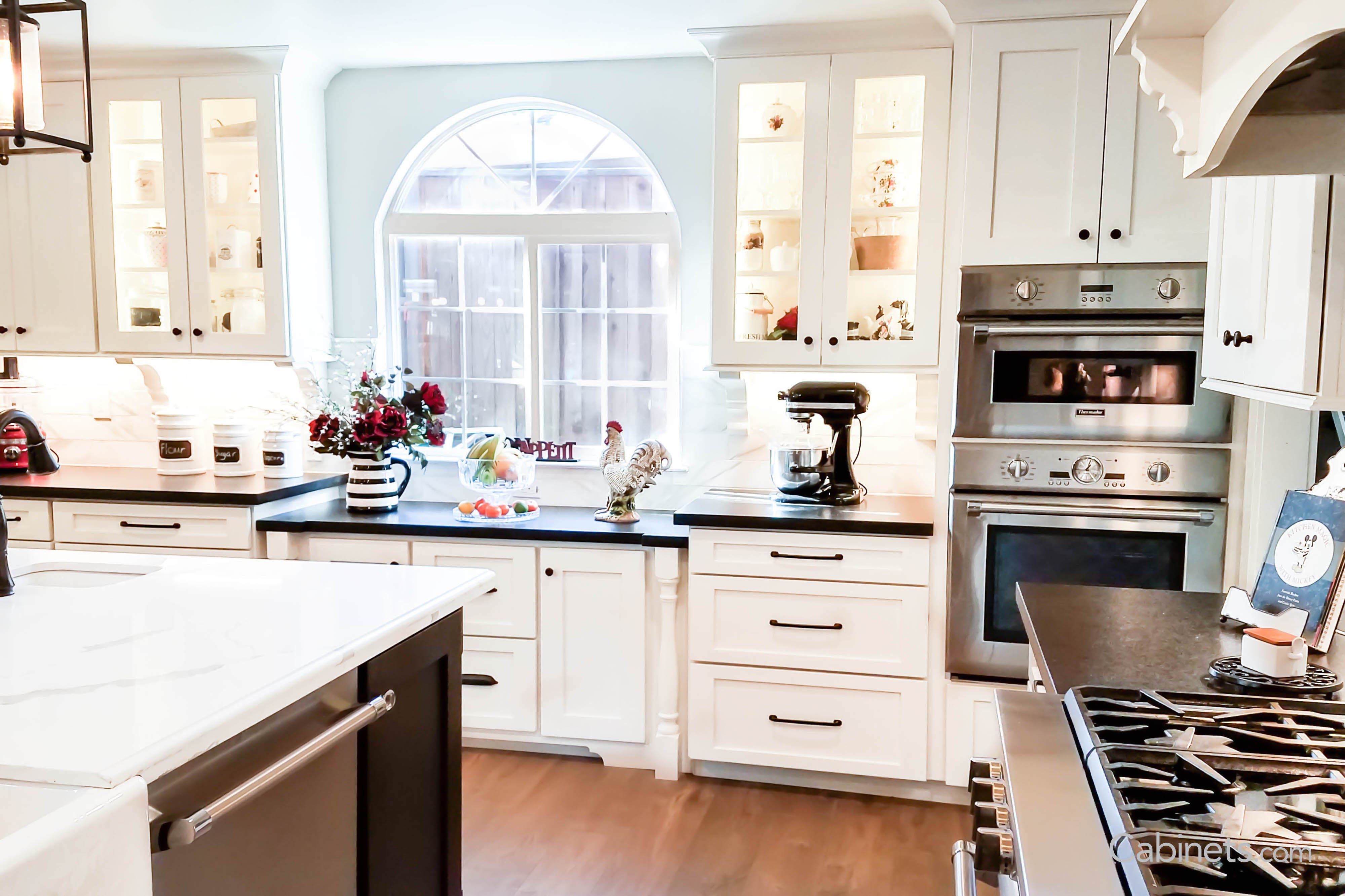 Shaker II Maple Alabaster installed in a customer's home