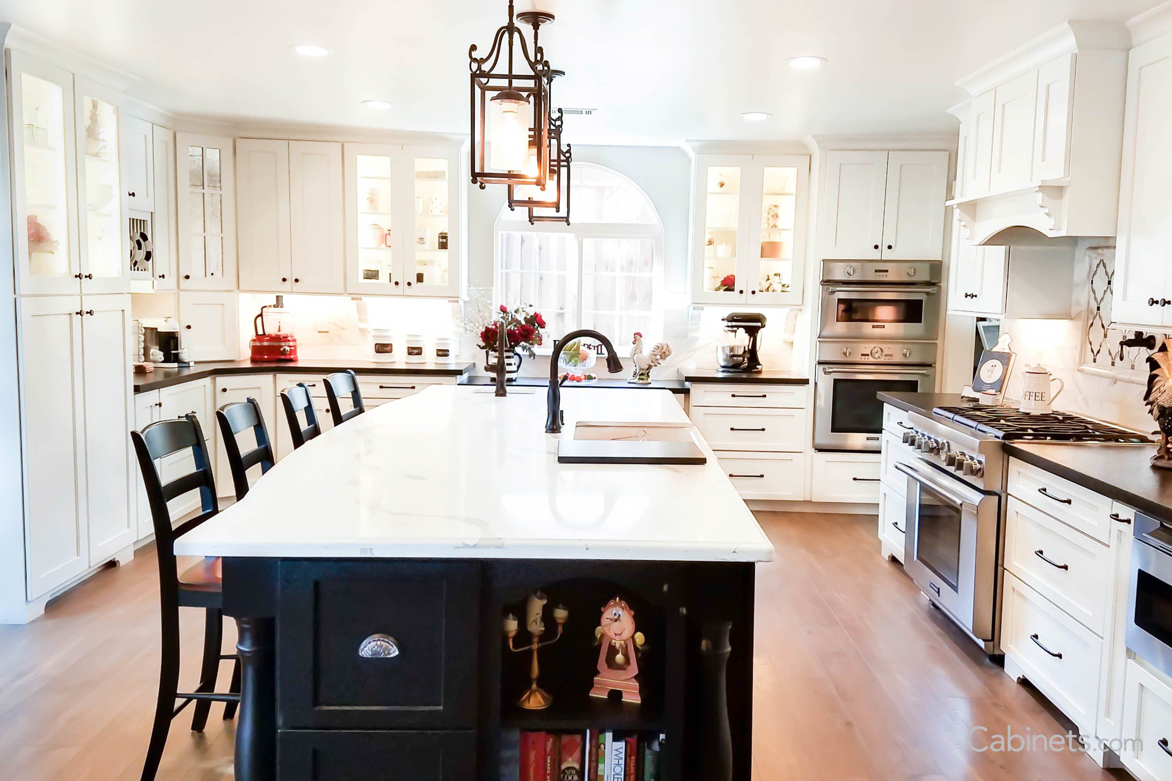 Shaker II Maple Alabaster cabinets with contrasting kitchen island