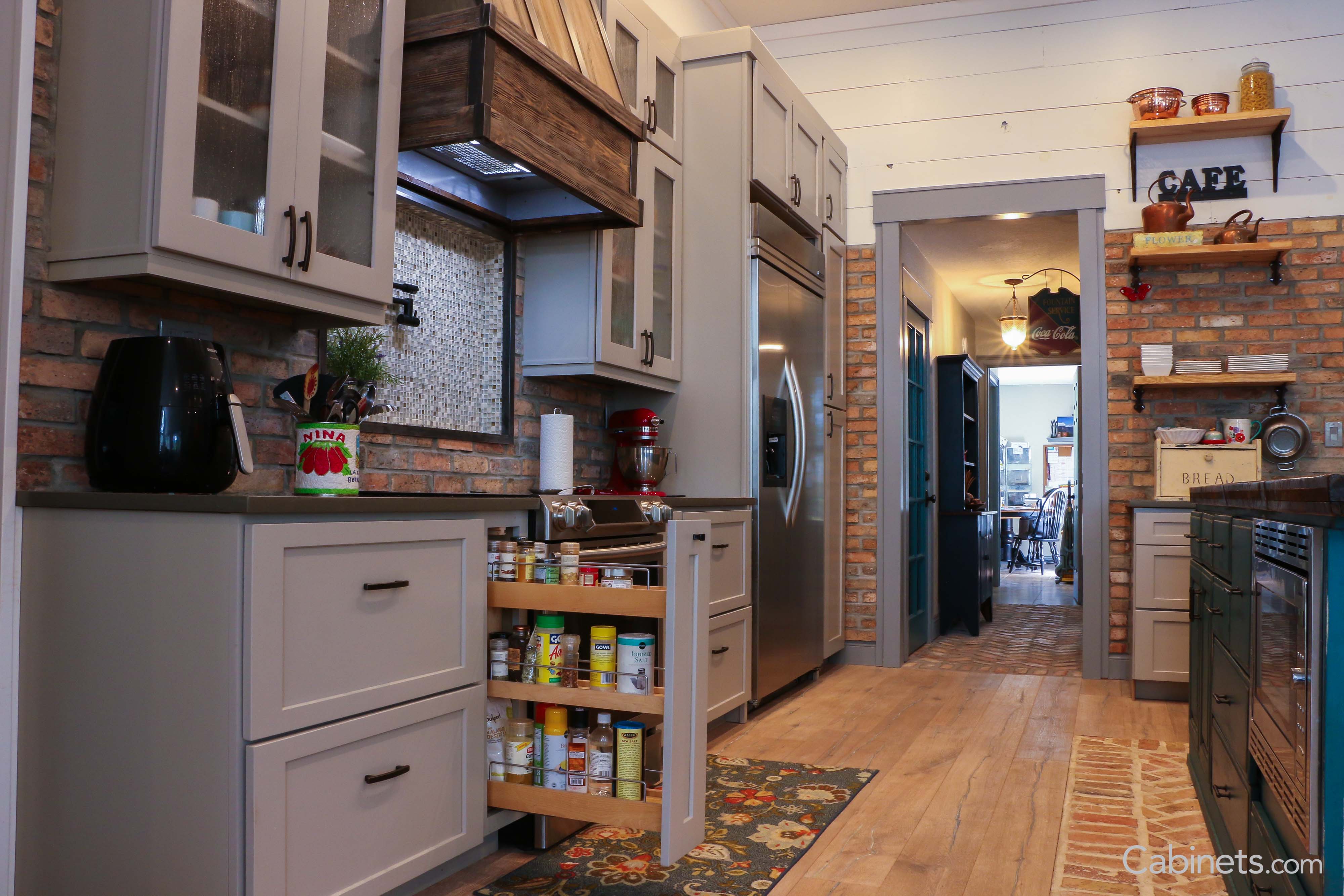 Shaker II Maple Willow Gray cabinets installed in a customer's home